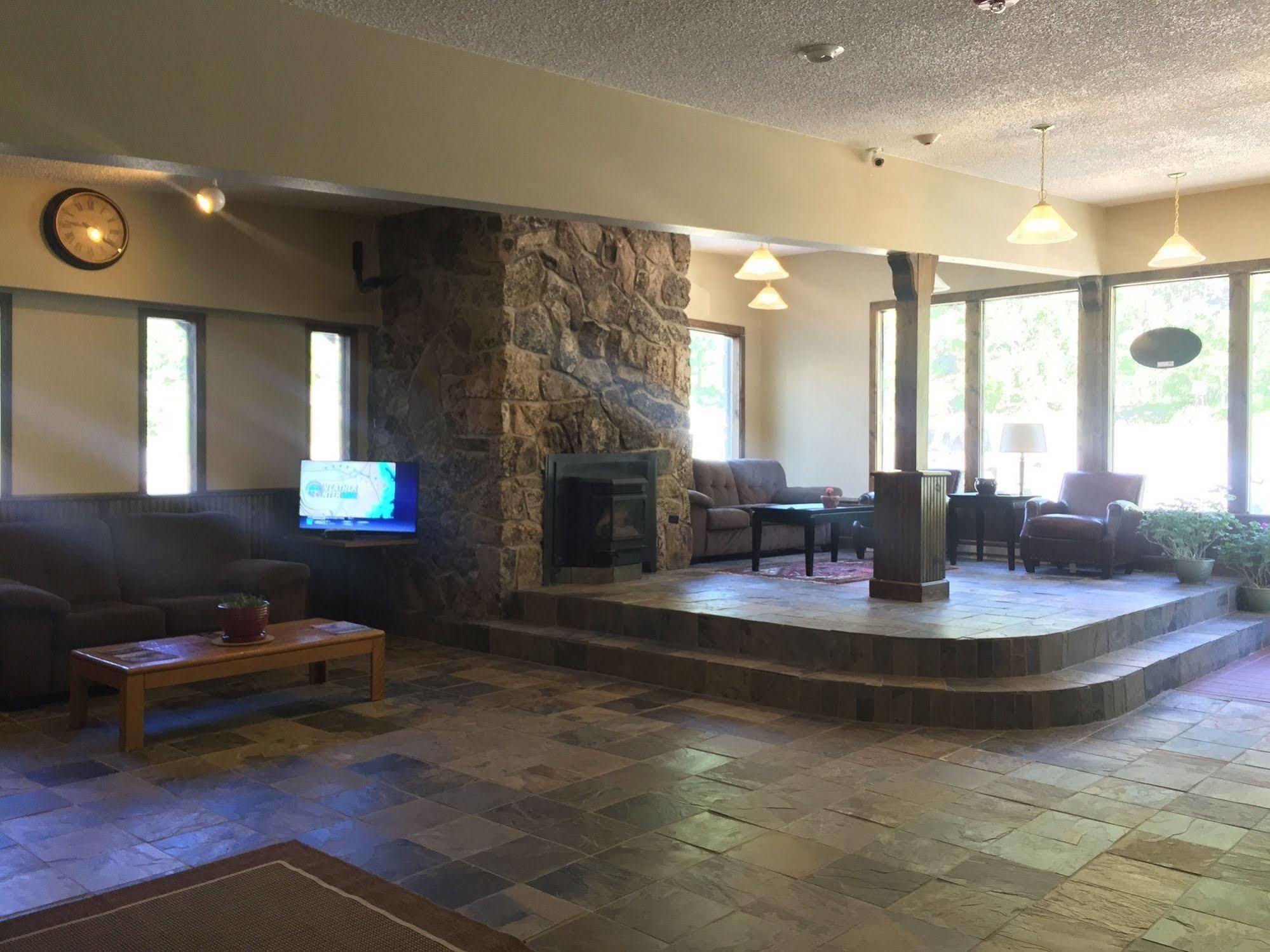 Monarch Mountain Lodge Bagian luar foto